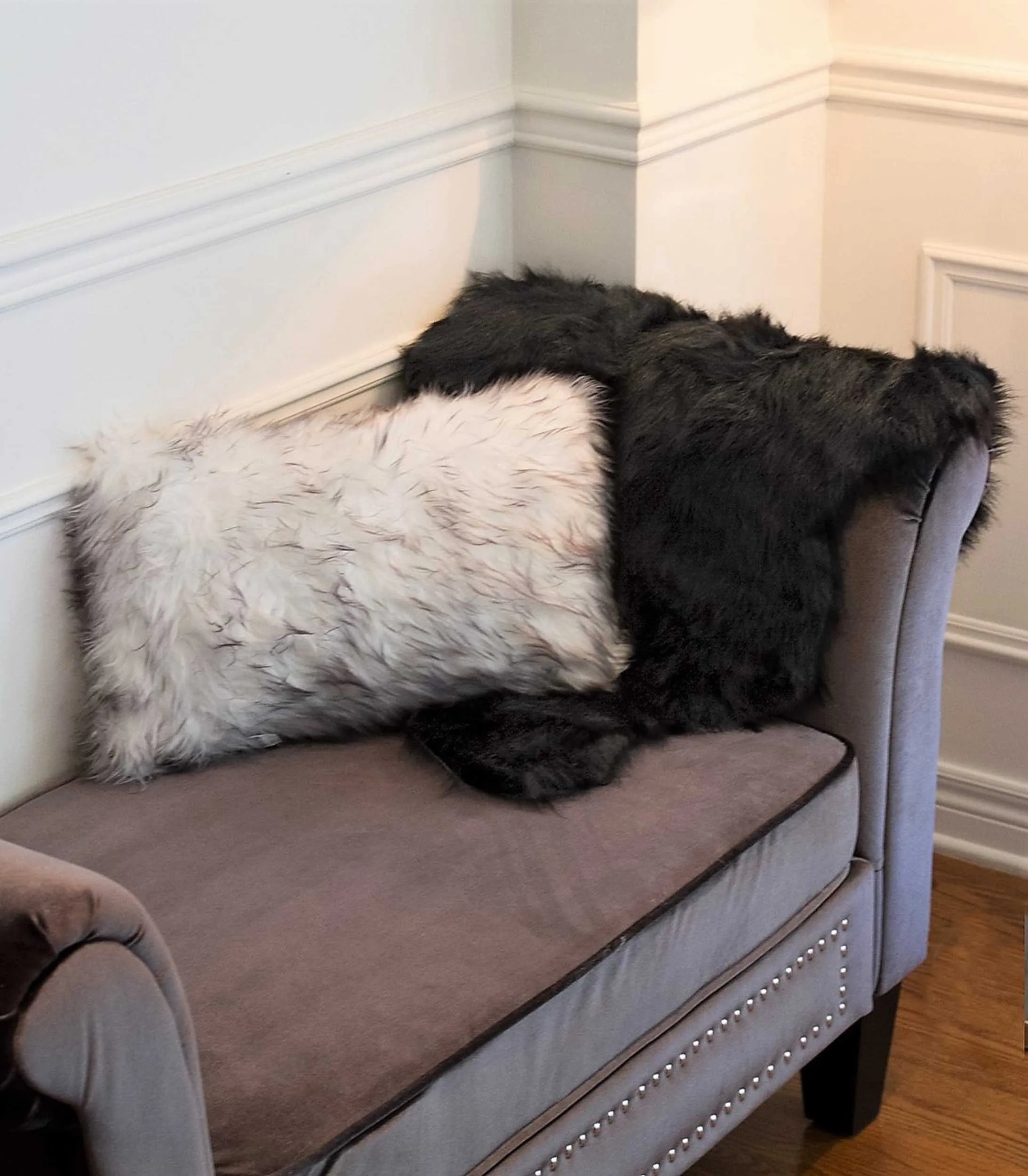 24" x 36" x 1.5" Black Sheepskin FAUX FUR Single - Area Rug