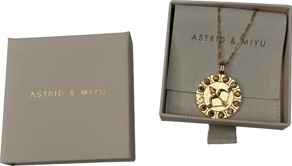 Astrid & Miyu Sagittarius Bold Zodiac Pendant Necklace In 18k Gold