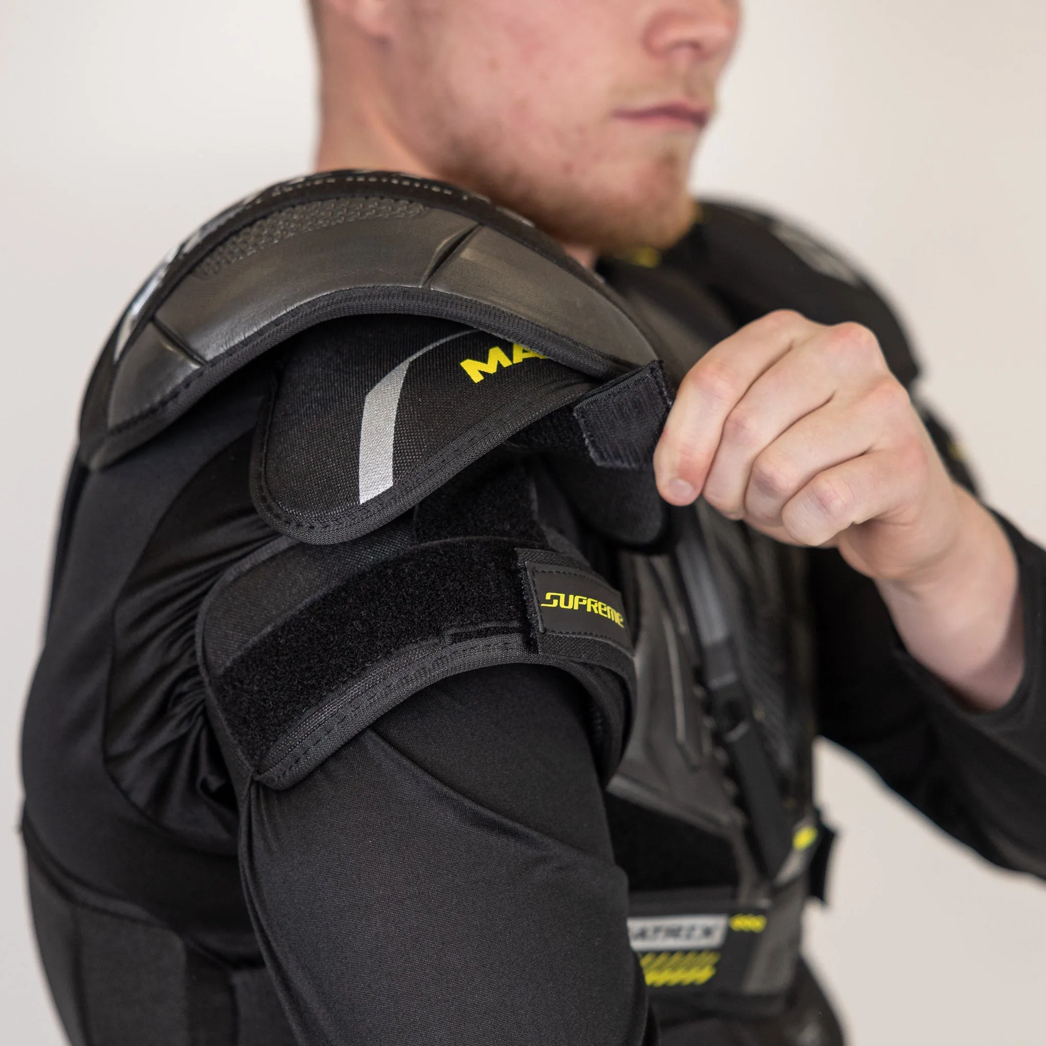 Bauer Supreme Matrix Intermediate Hockey Shoulder Pads