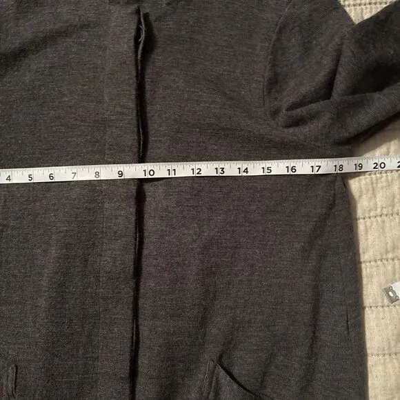 BCBGMAXAZRIA Sweater Jacket Women MED 100% Merino Wool Cardigan Knee Length Work