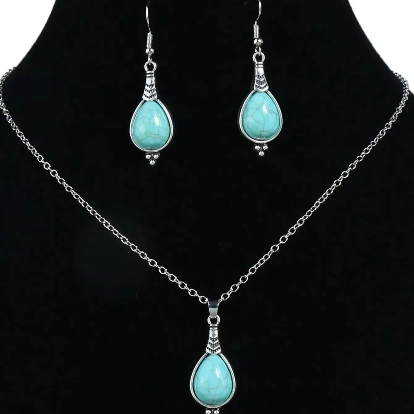 Bohemian Holiday Style Jewelry Set Women's Water Droplet Stone Inlaid Classic Simple Earrings Short Necklace