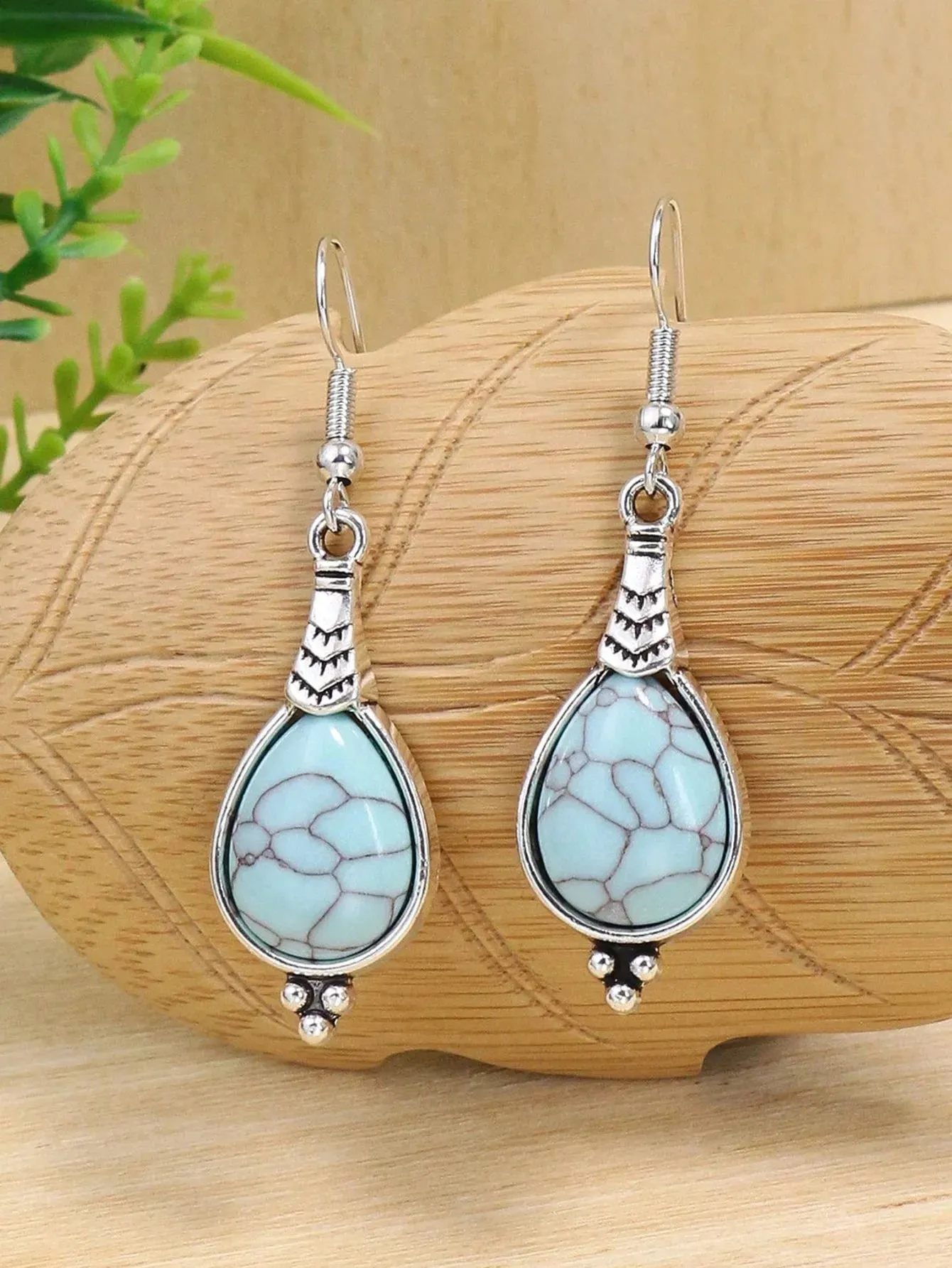 Bohemian Holiday Style Jewelry Set Women's Water Droplet Stone Inlaid Classic Simple Earrings Short Necklace
