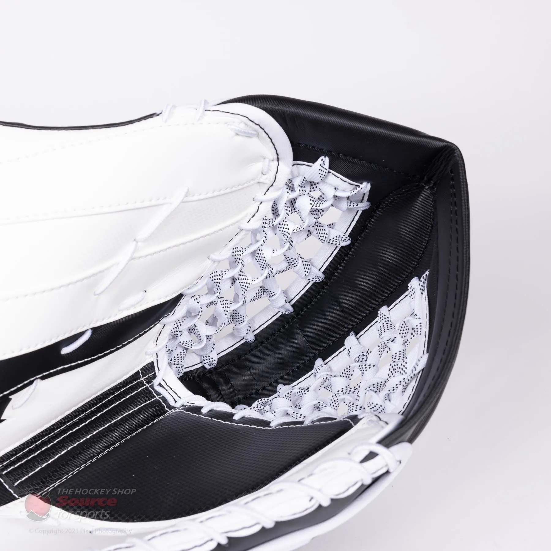 CCM Extreme Flex E5.9 Intermediate Goalie Catcher - Source Exclusive