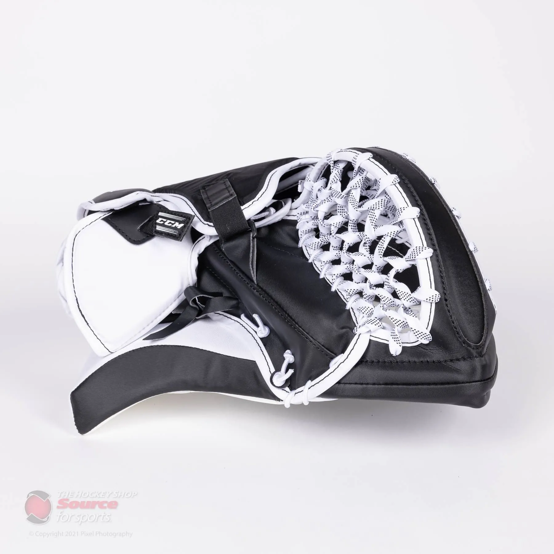 CCM Extreme Flex E5.9 Intermediate Goalie Catcher - Source Exclusive