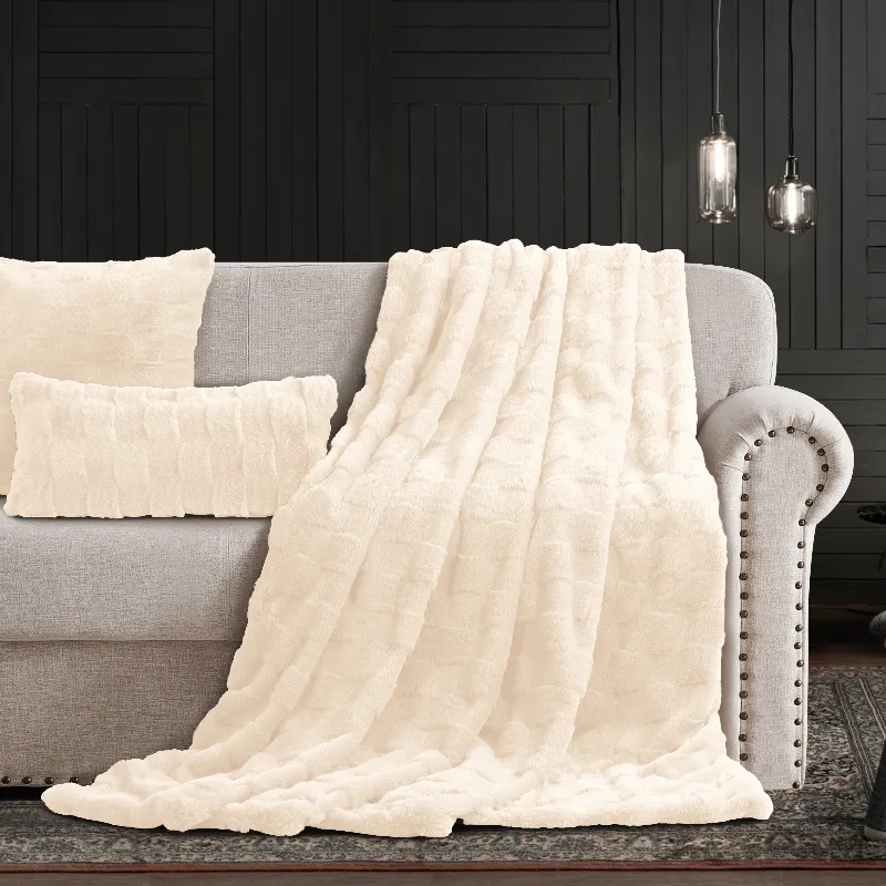Cotton Co Prague Faux fux Throw 120 x 180cm Cream
