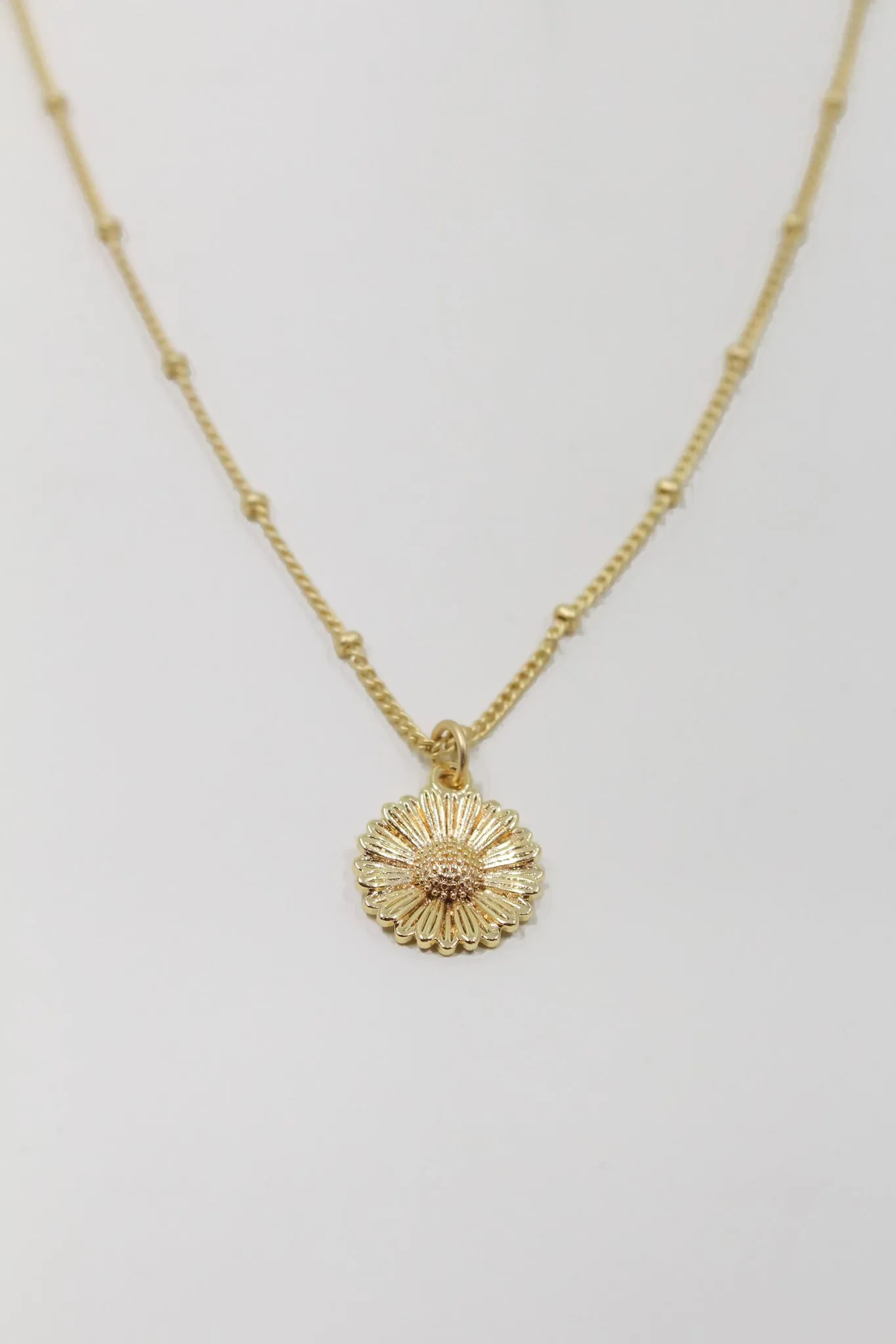 Daisy Flower Pendant