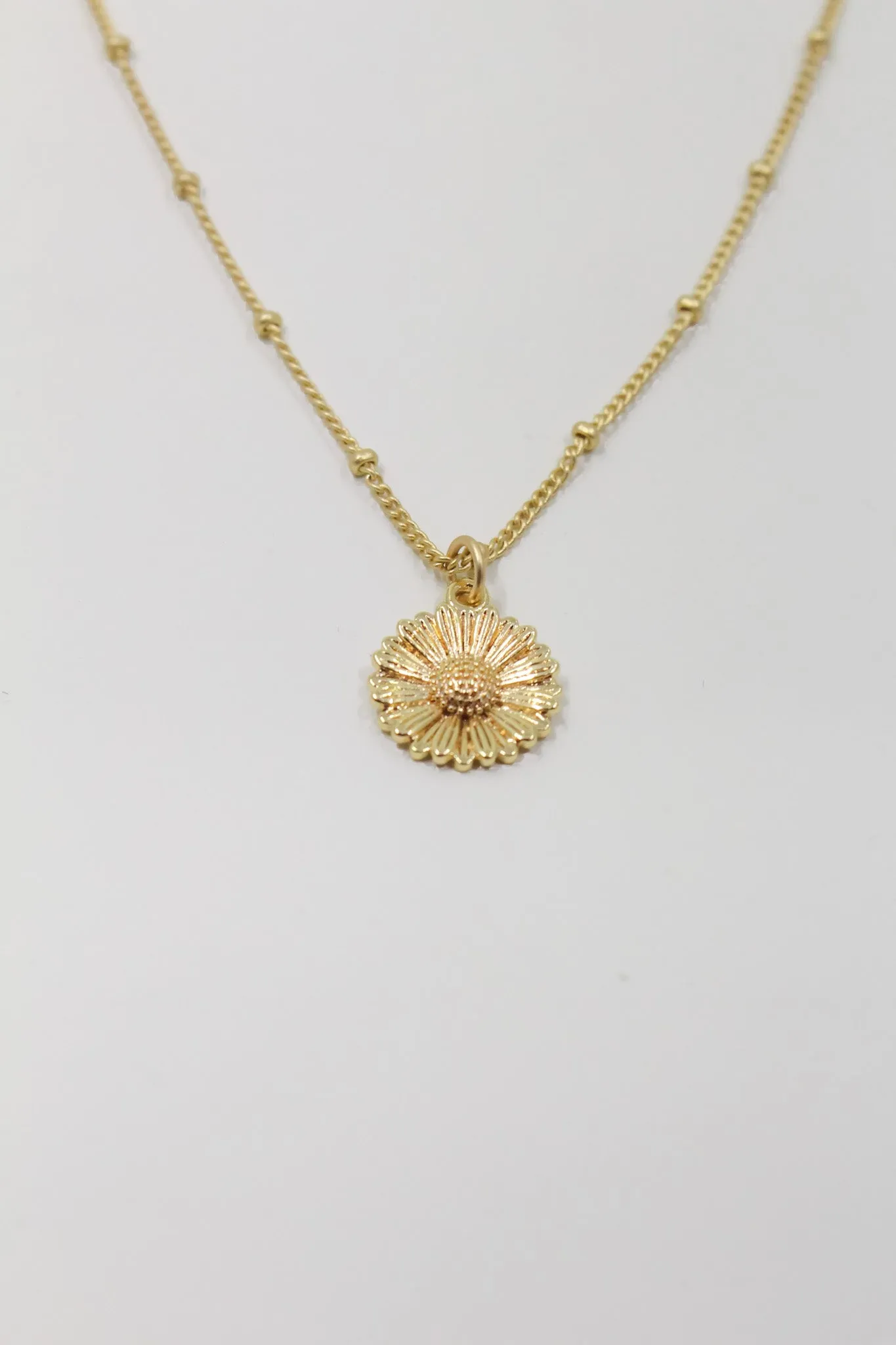 Daisy Flower Pendant