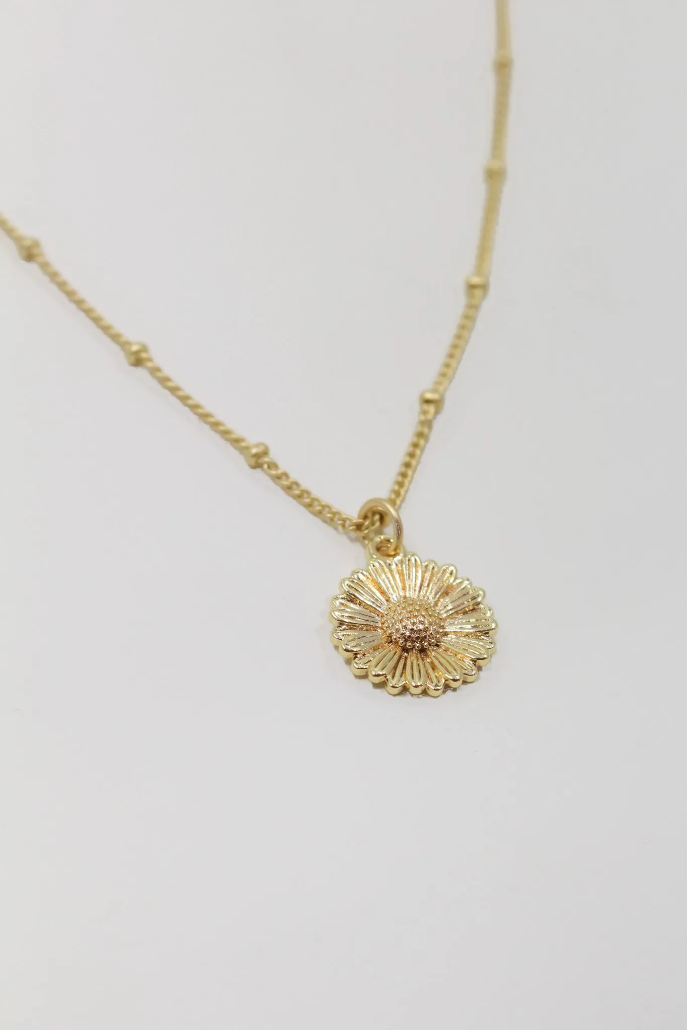 Daisy Flower Pendant