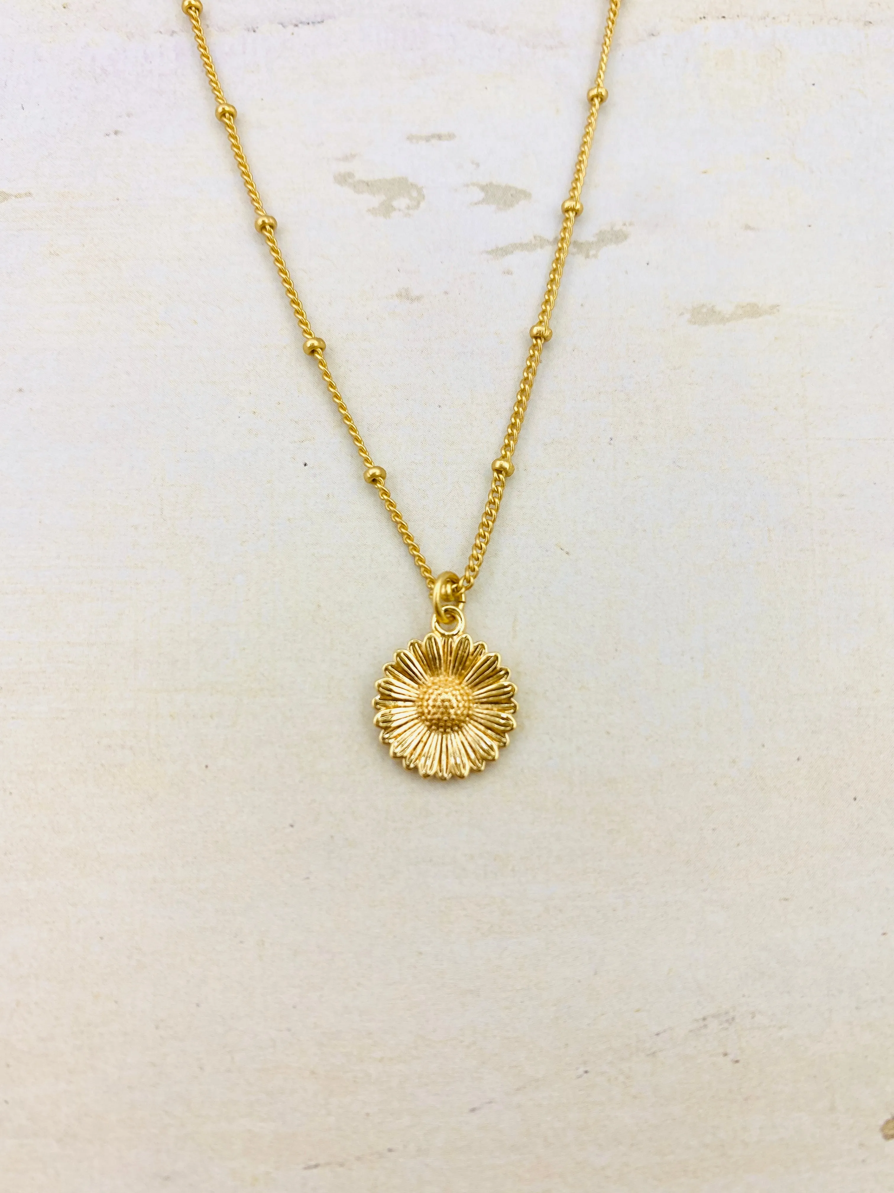 Daisy Flower Pendant