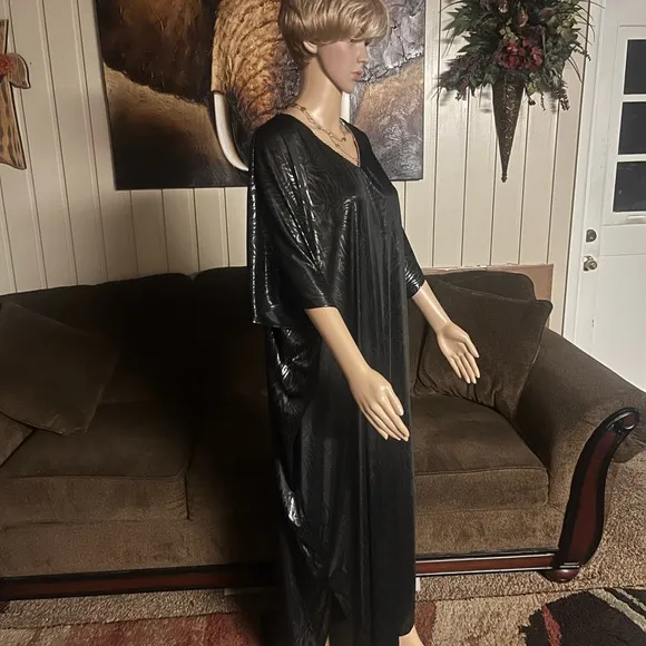 David Brown California • One Size • Shiny • Safari • Boho • Black • Nightgown