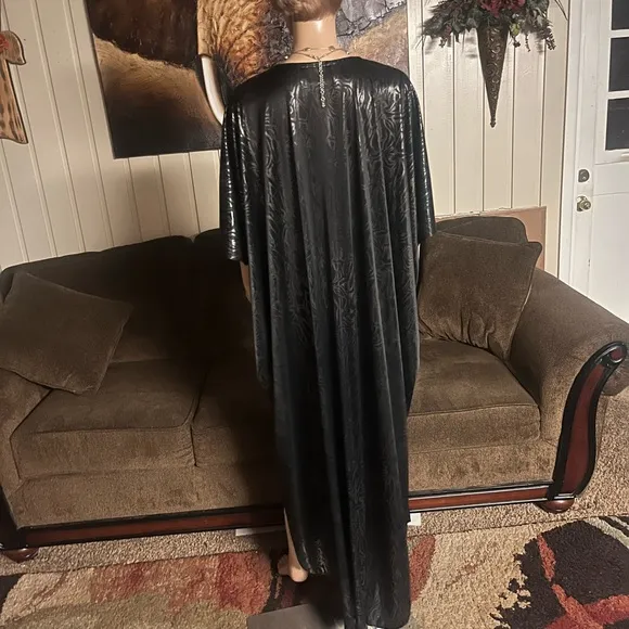 David Brown California • One Size • Shiny • Safari • Boho • Black • Nightgown