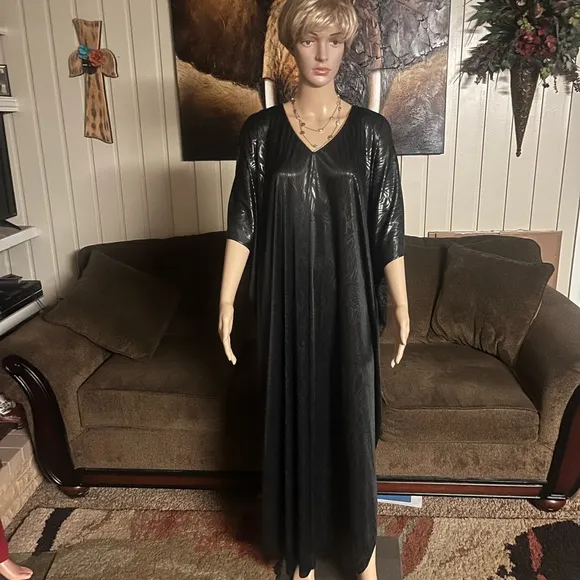 David Brown California • One Size • Shiny • Safari • Boho • Black • Nightgown