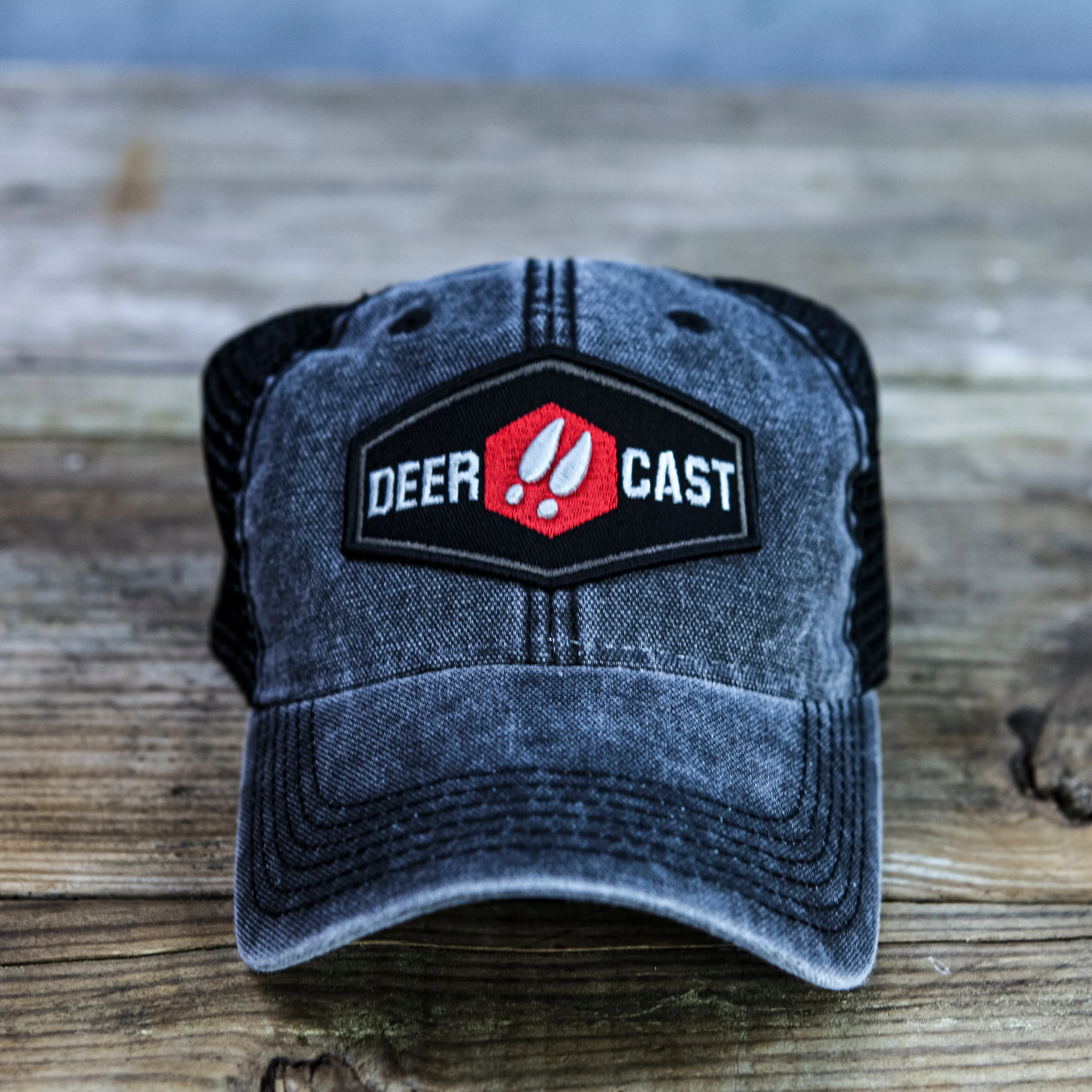 DEERCAST TRUCKER HAT