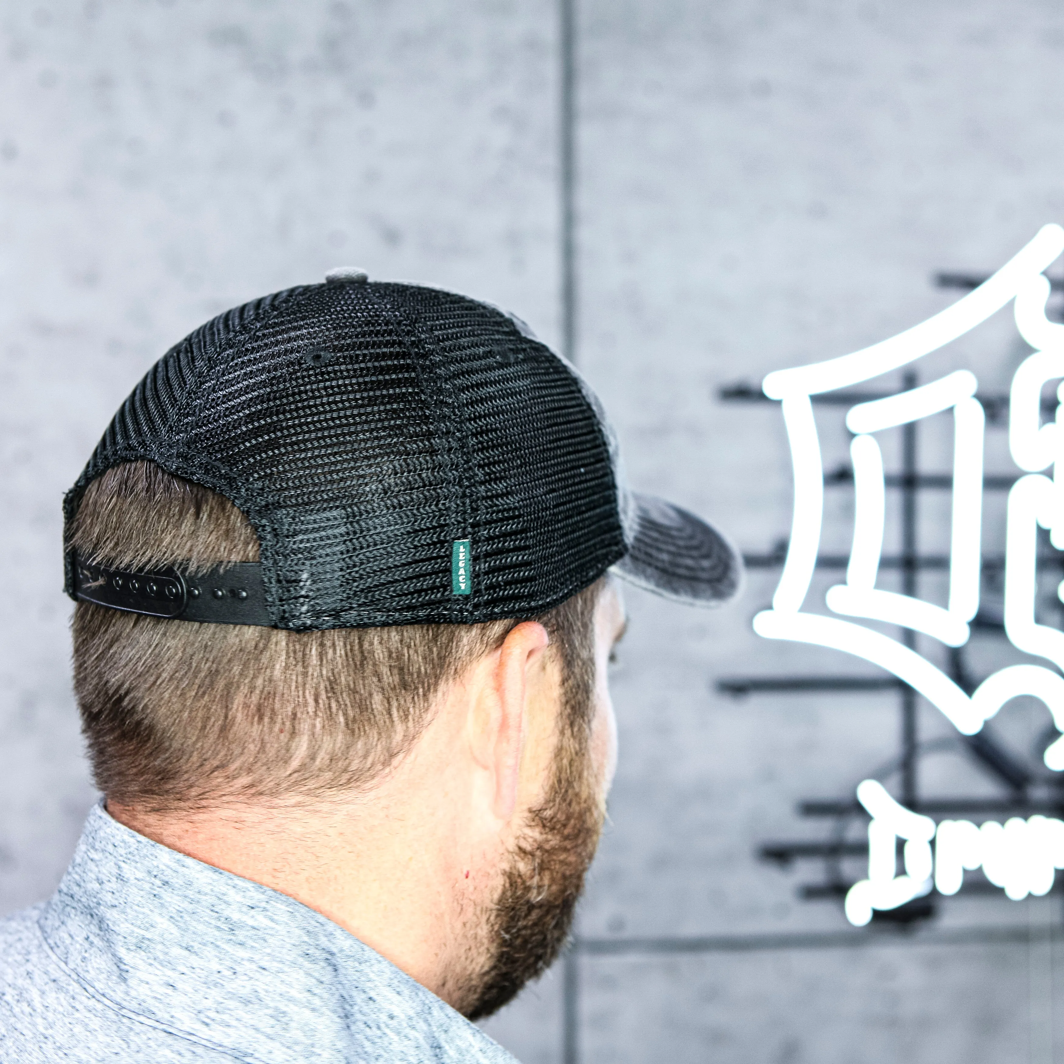 DEERCAST TRUCKER HAT