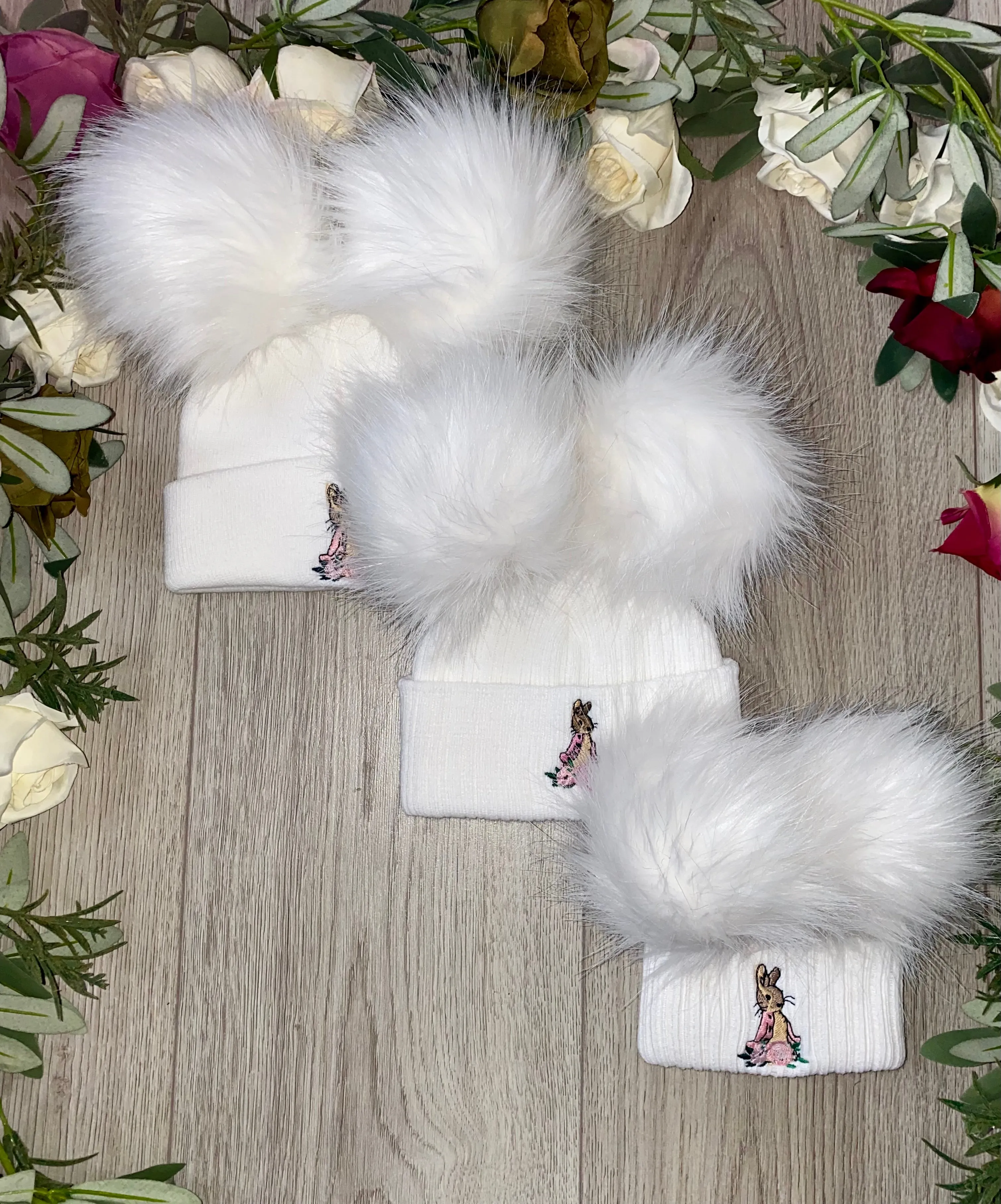 Flopsy Bunny luxury Faux Fur Double Pom Pom Hat white/white poms