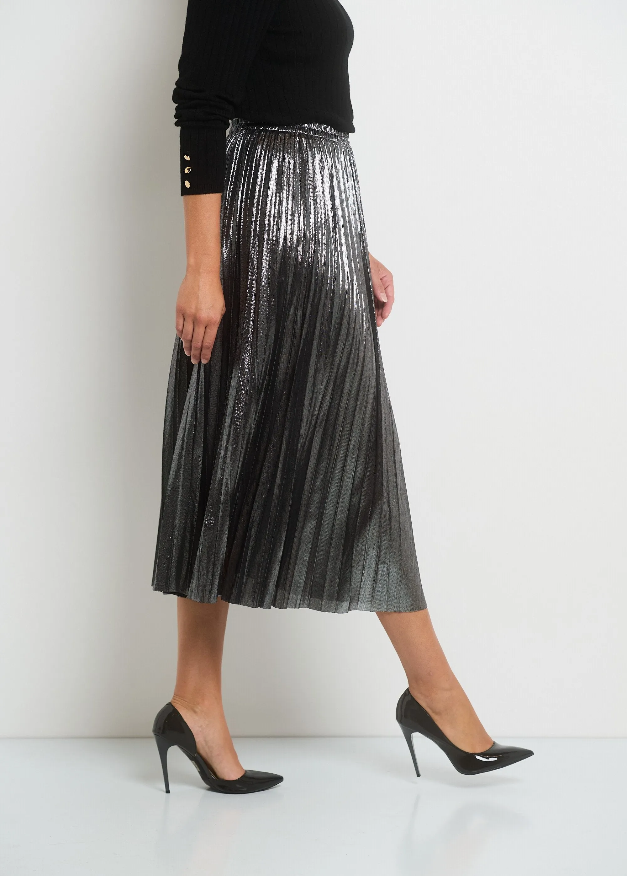 Long pleated metallic skirt