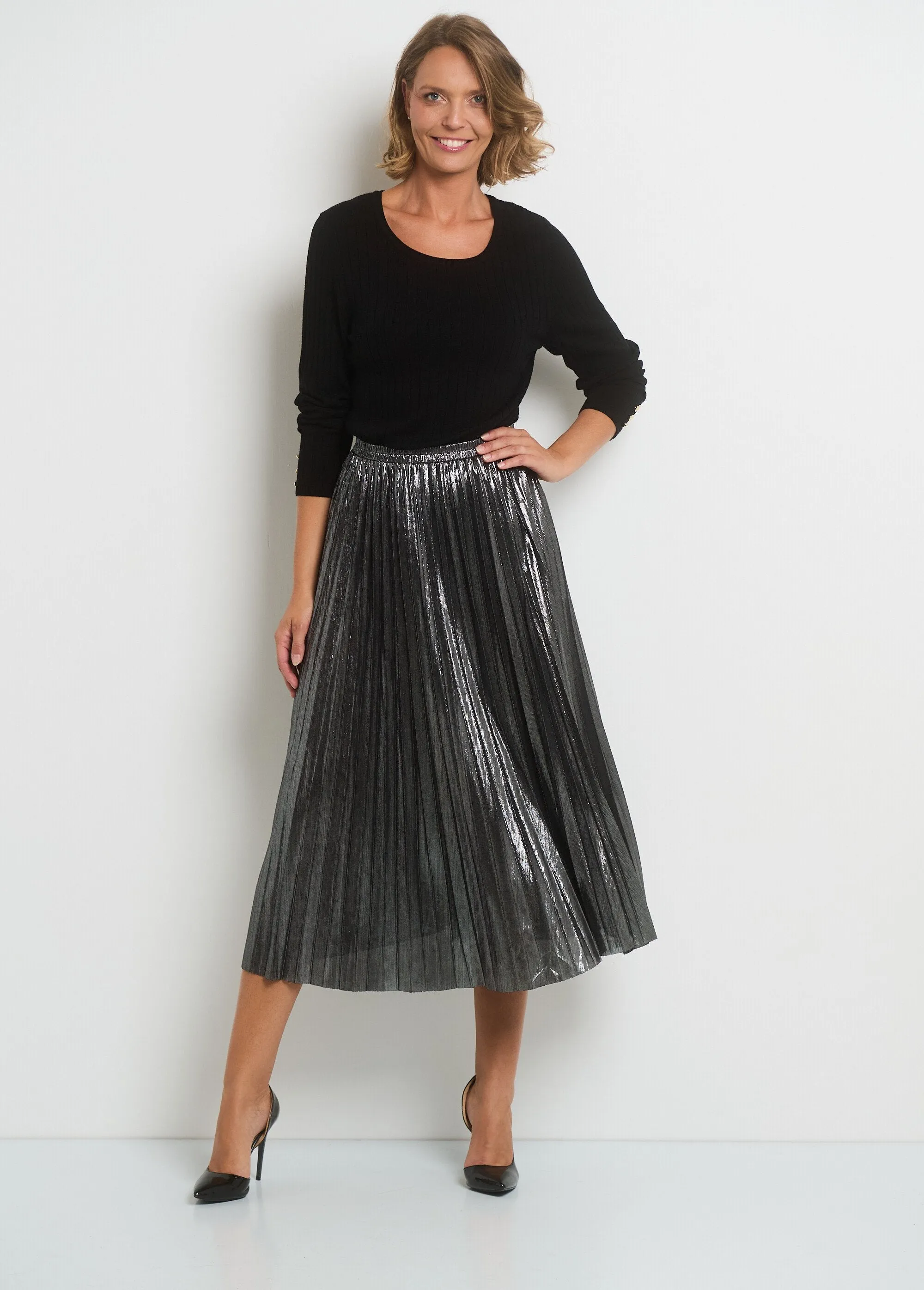 Long pleated metallic skirt