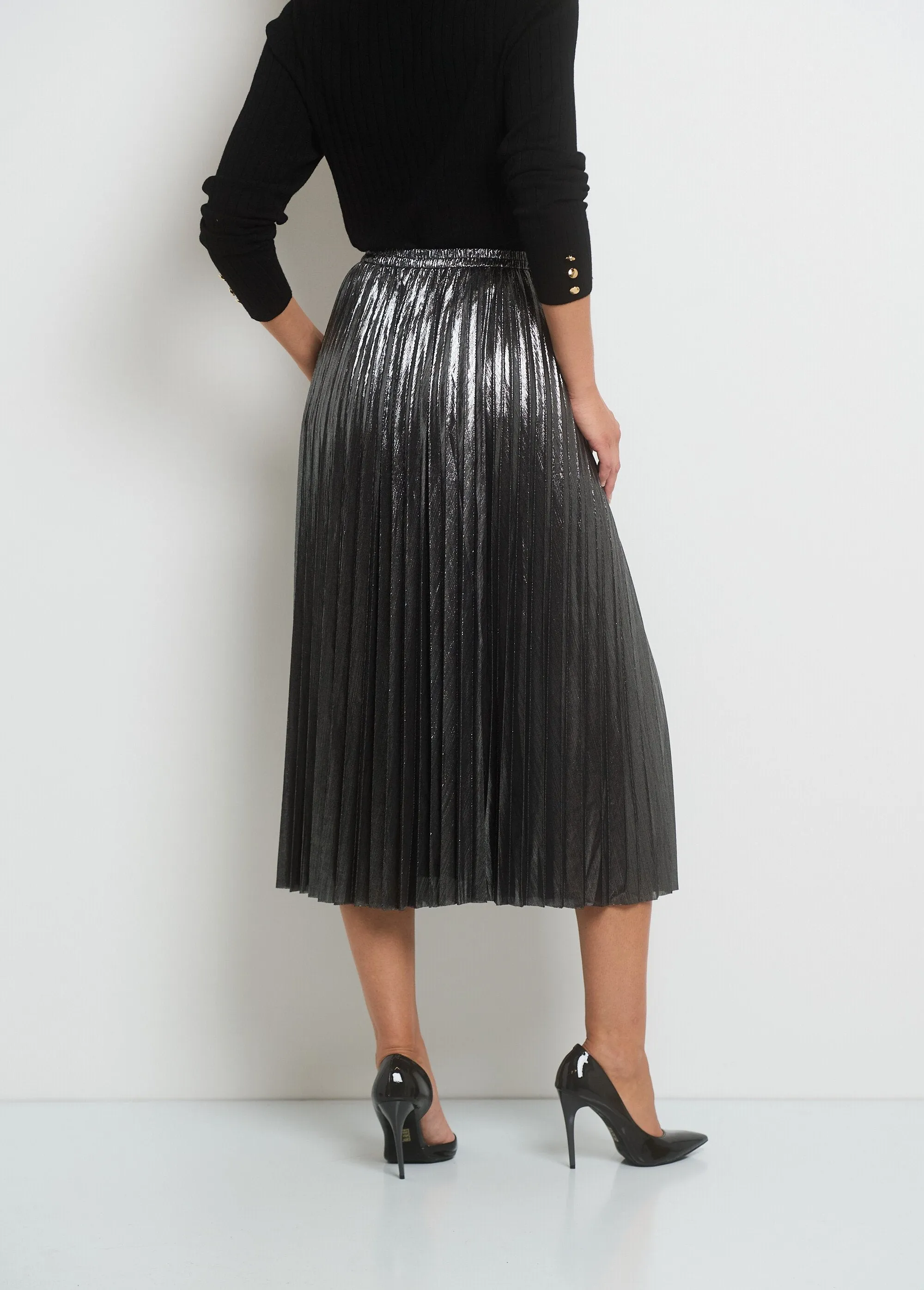Long pleated metallic skirt