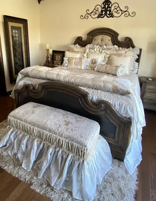 Luxury Upholstered Bench Empress
