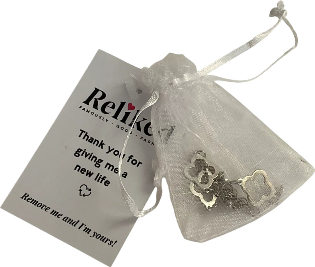 Metallic Silver Clover Design Bracelet