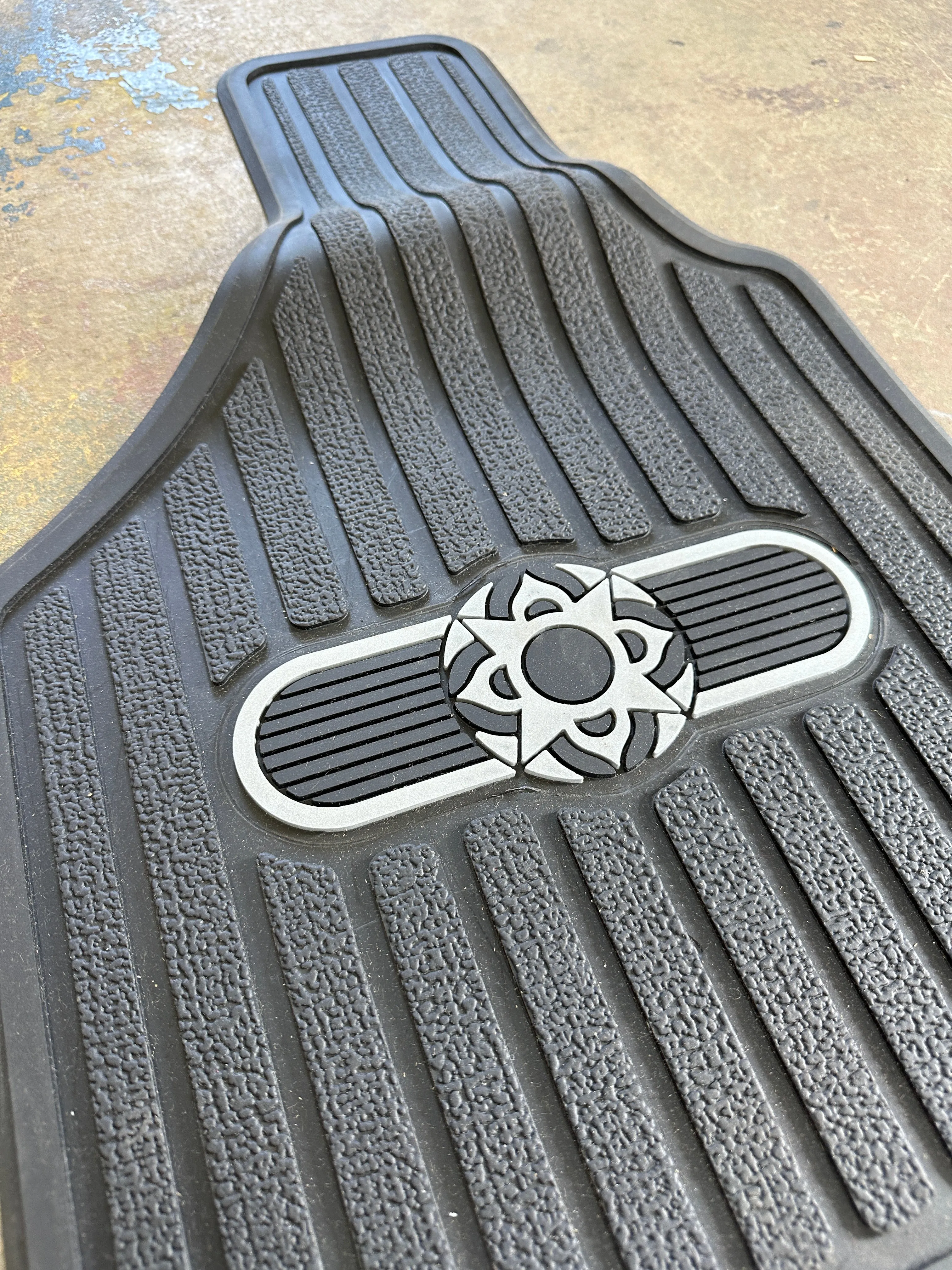 NOS 85-94 Astro/Safari Van Floor Mats - Plasticolor