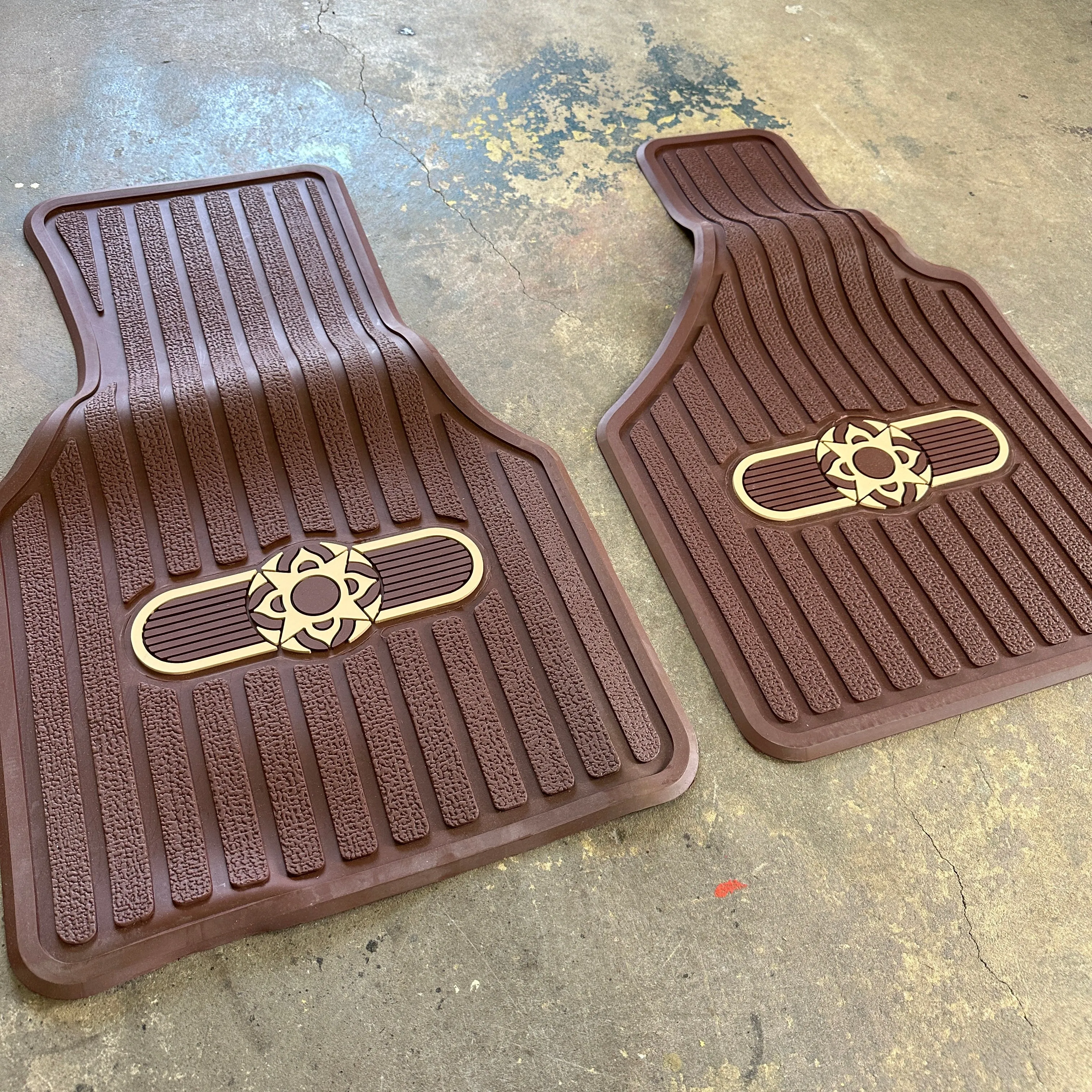 NOS 85-94 Astro/Safari Van Floor Mats - Plasticolor