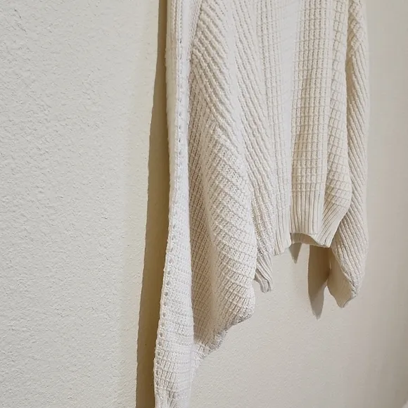 Pink Lily Cream Crew Neck Sweater with Knitted Texture