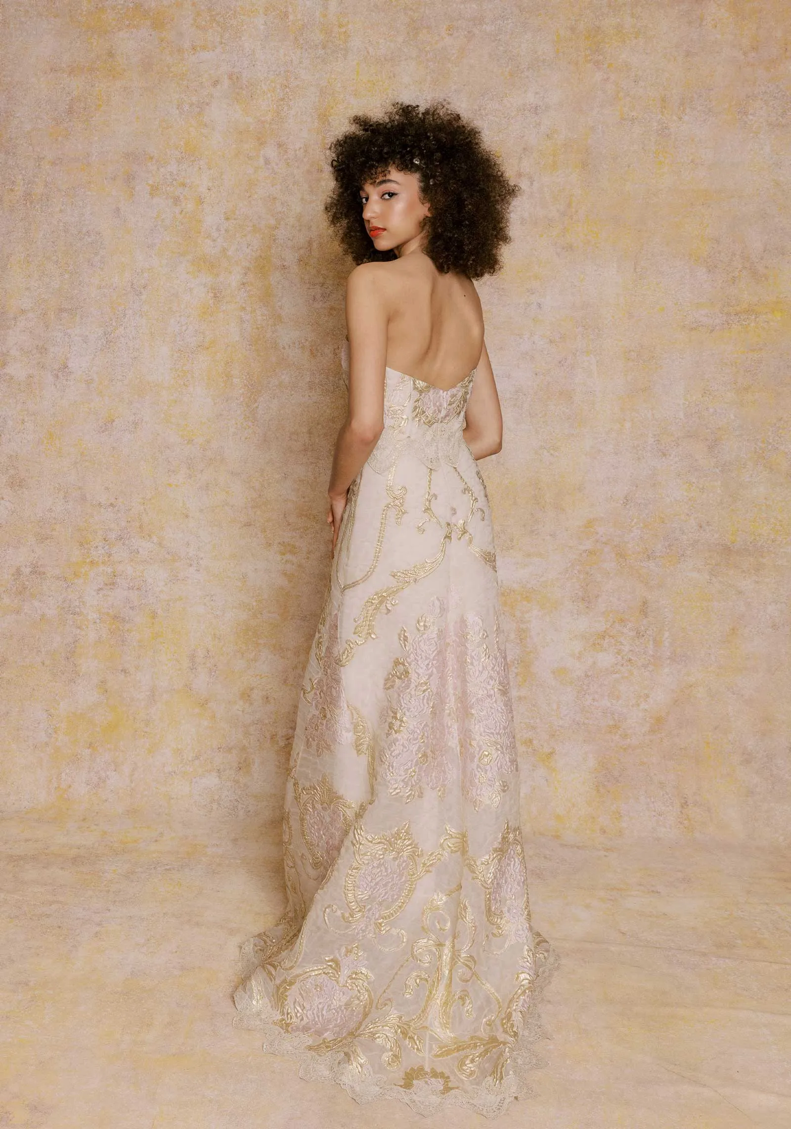 Reine Gown