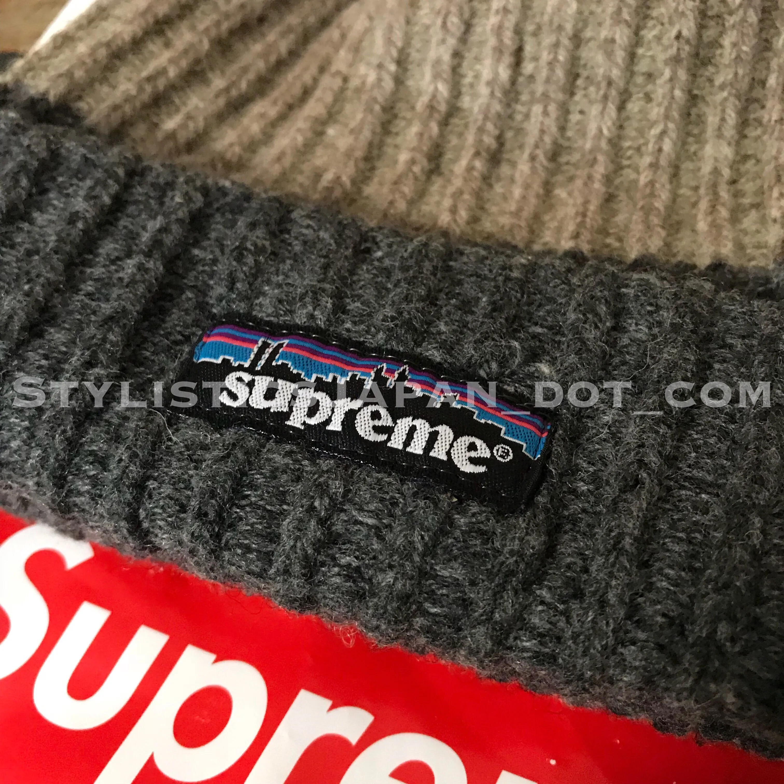 Supreme Vintage 'Patagonia' Two Tone Knit Beanie Beige/Grey