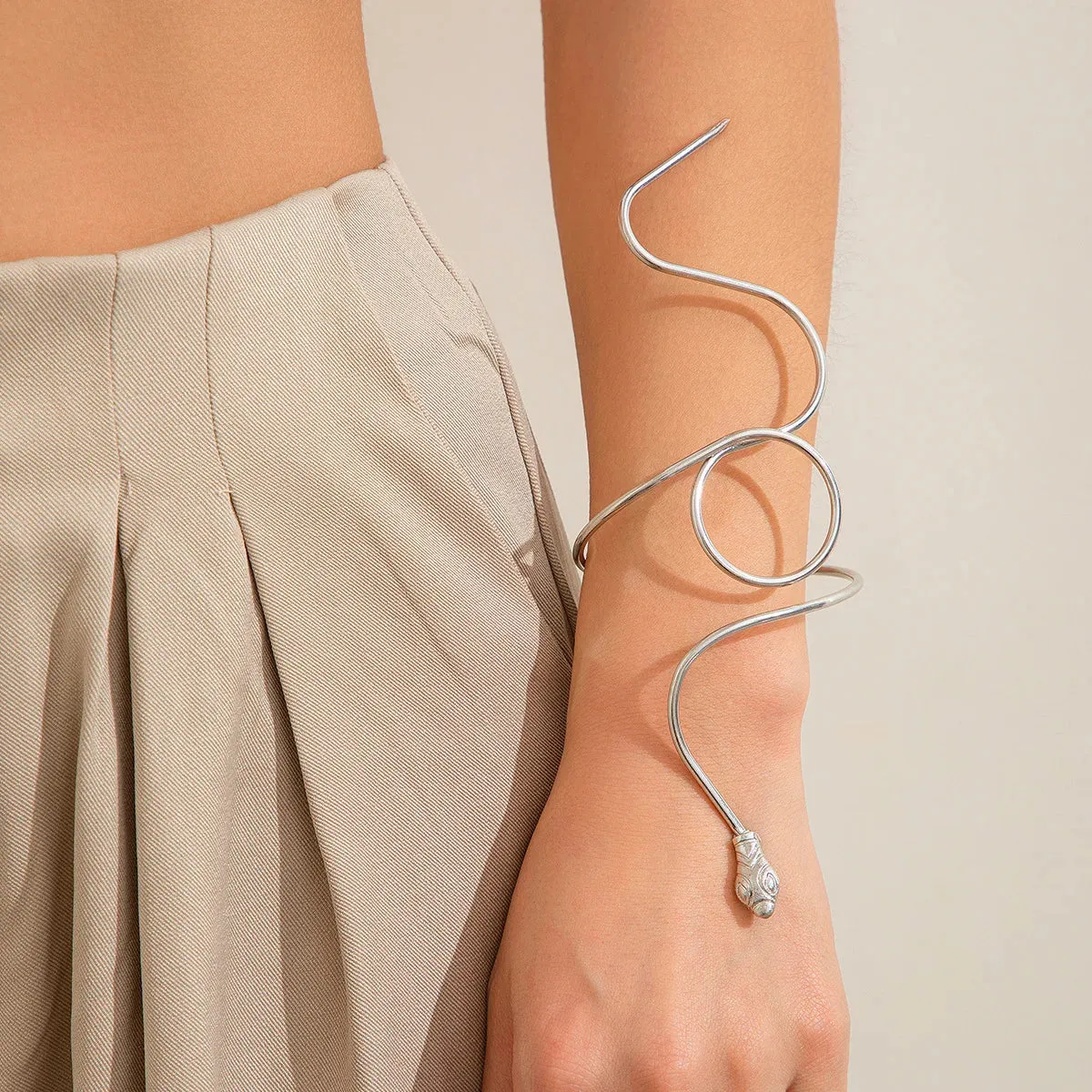 Twisted Snake Exaggerated Irregular Entanglement Armband