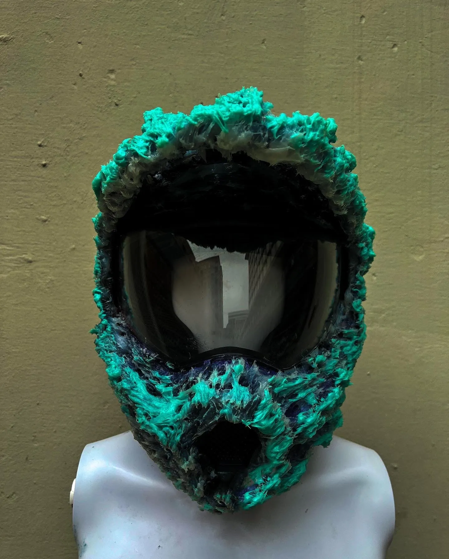 V3RNUM A47 Helmet