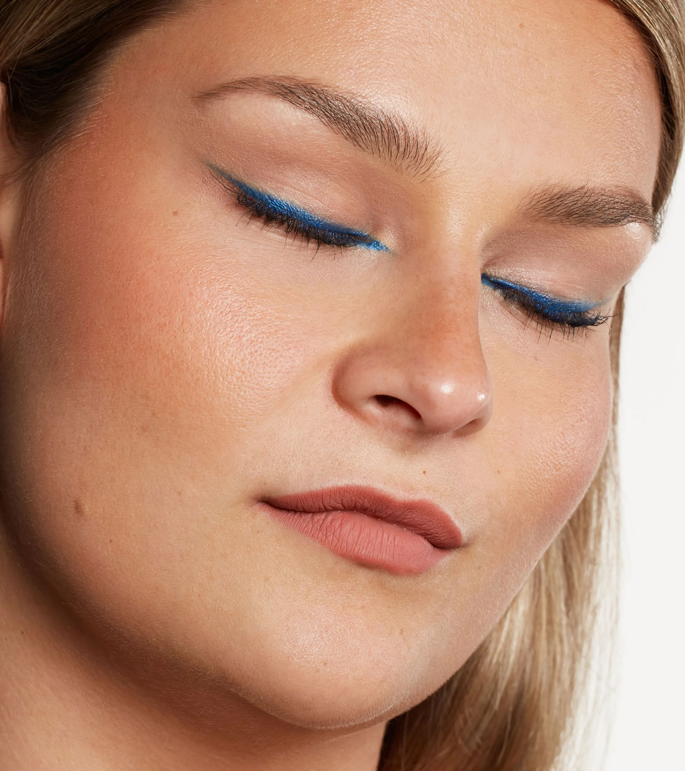 Velvet Love Eyeliner Pencil (Metallic Marine Blue)