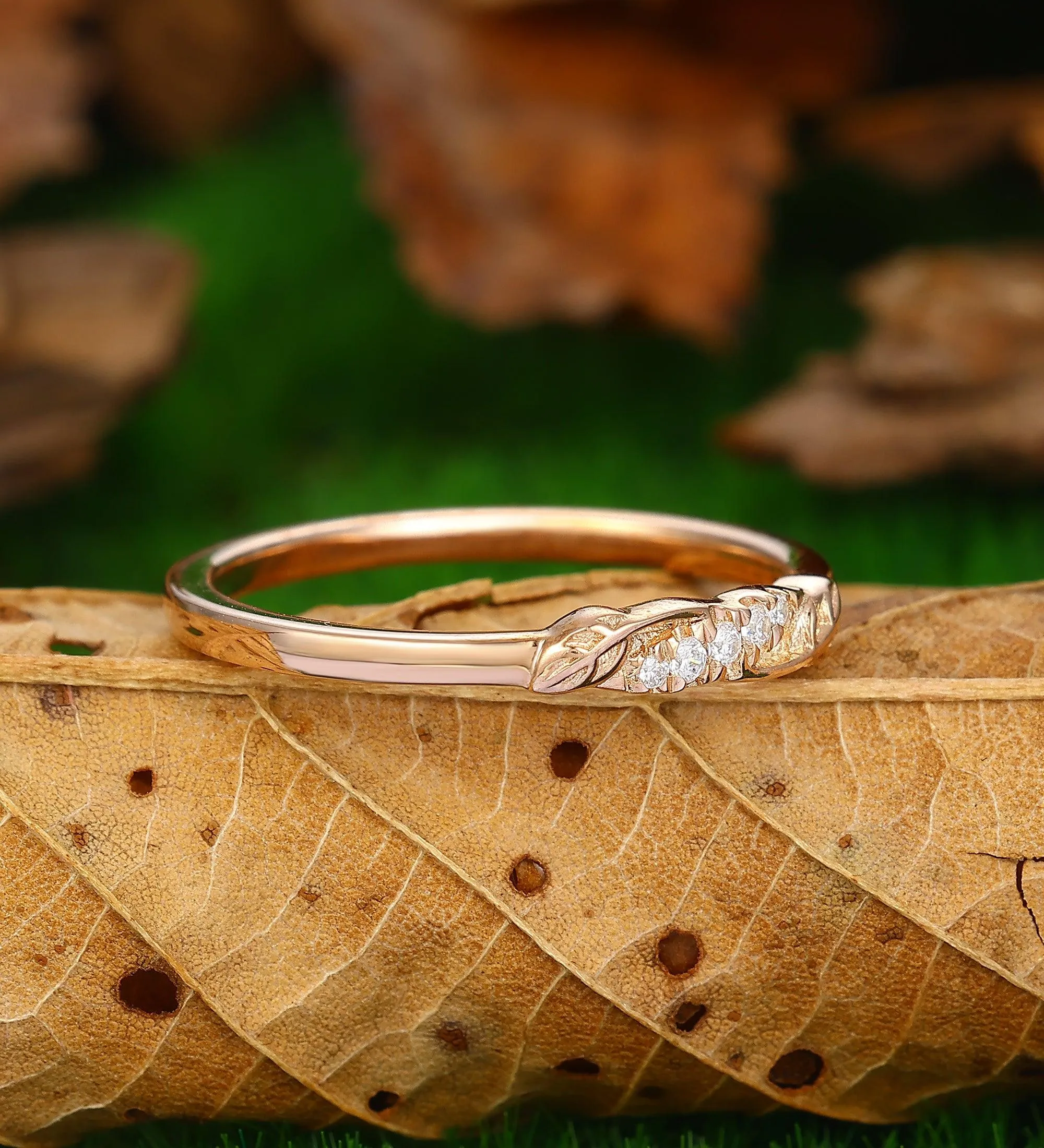 Vintage 14k Solid Gold Mossanite Leaf  Stackable Wedding Band