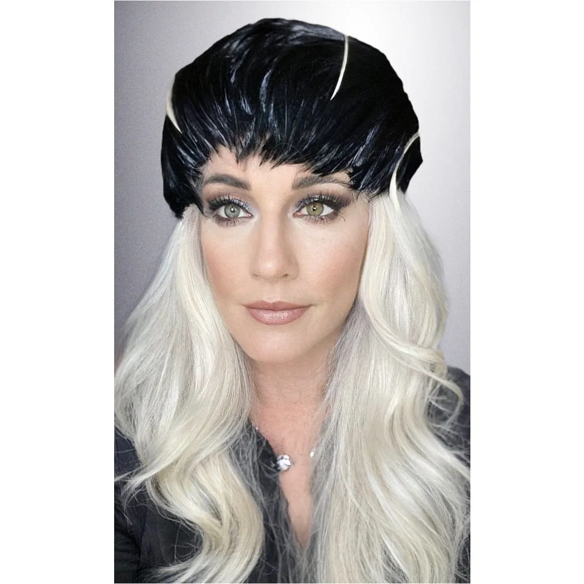 Vintage Ladies  Feather Hat  1950s Dramatic Black & Ivory