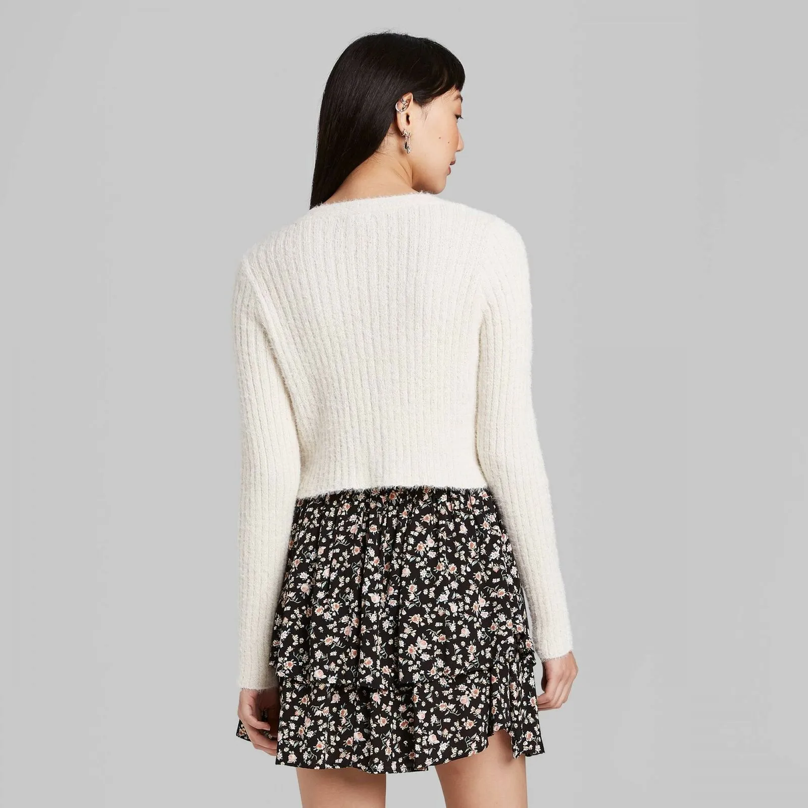 Wild Fable Women's Long Sleeve V-Neck Button-Front Cropped Cardigan