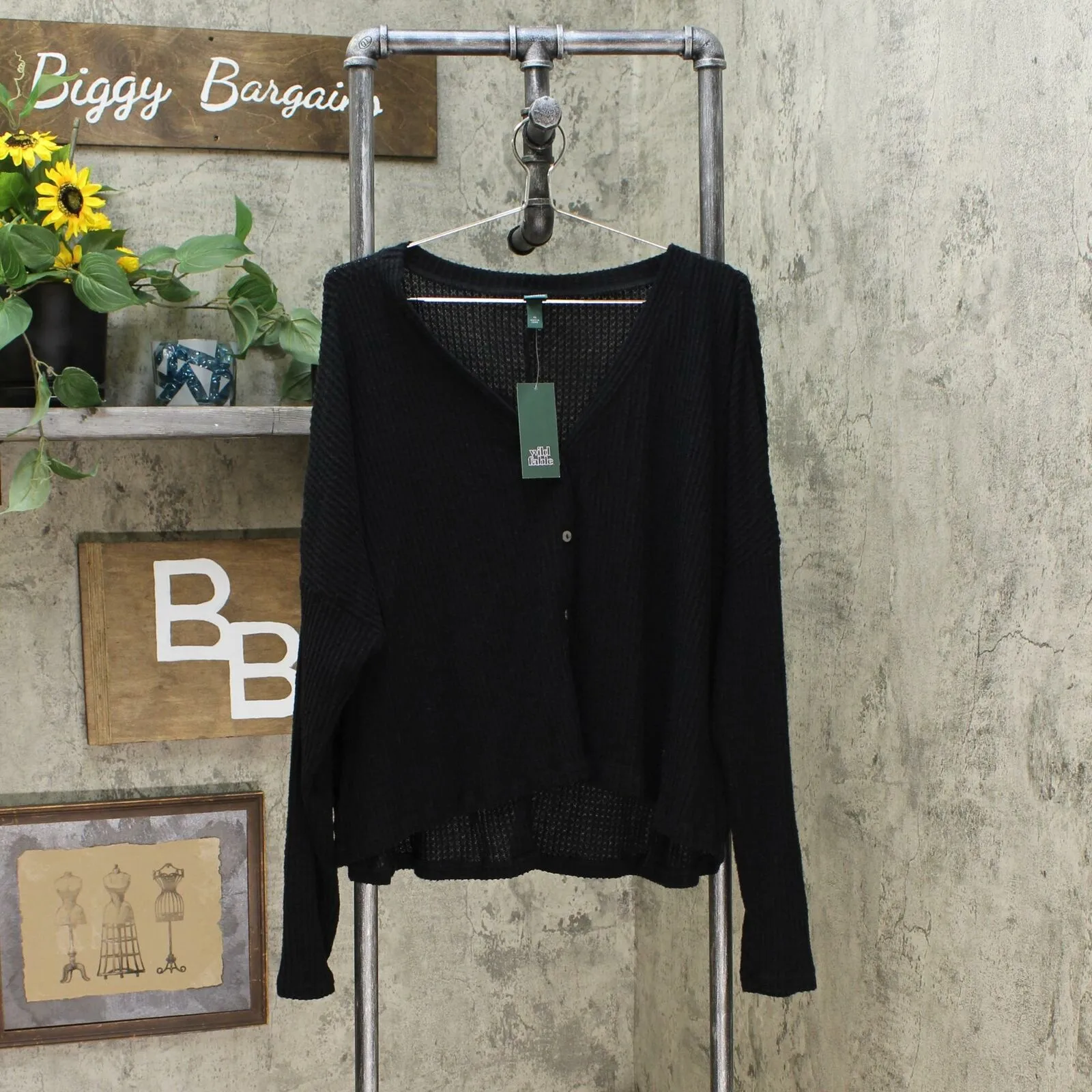 Wild Fable Women's Long Sleeve V-Neck Button Front Thermal Top