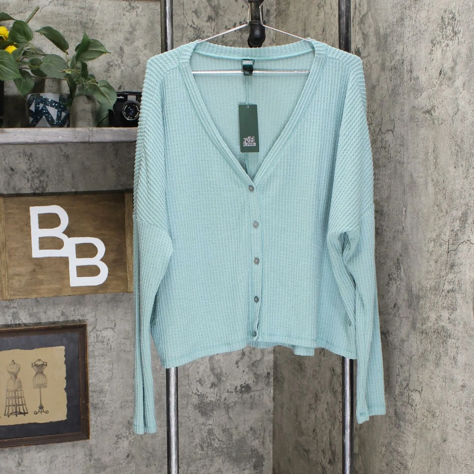 Wild Fable Women's Long Sleeve V-Neck Button Front Thermal Top