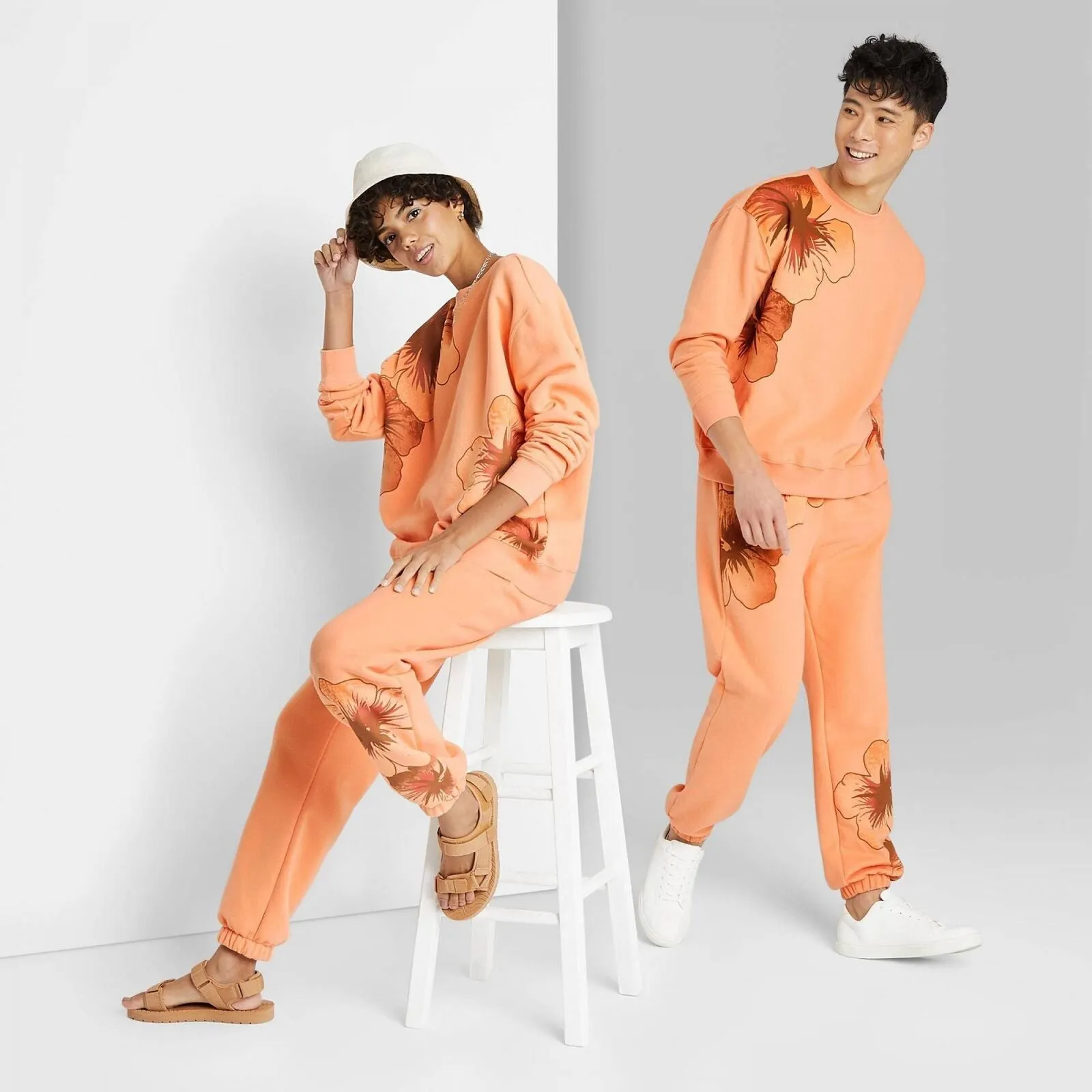 Wild Fable Womens Pullover Oversized Sweatshirt Peach Orange Floral S