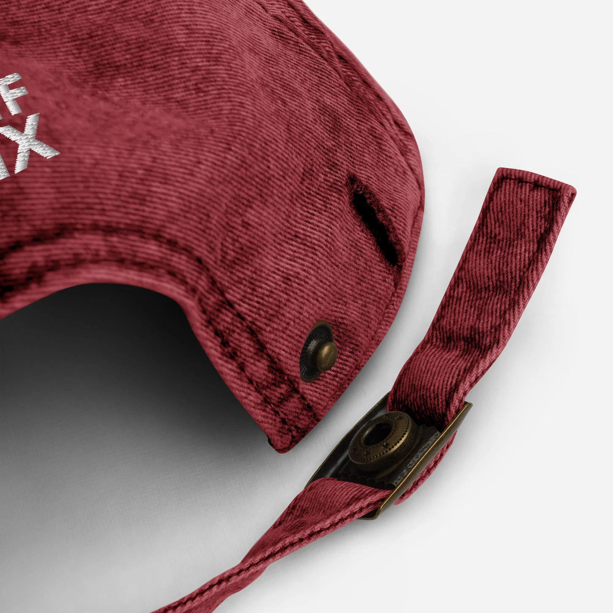 XCLUSIF POETIX WHITE LOGO Vintage Cotton Twill Cap