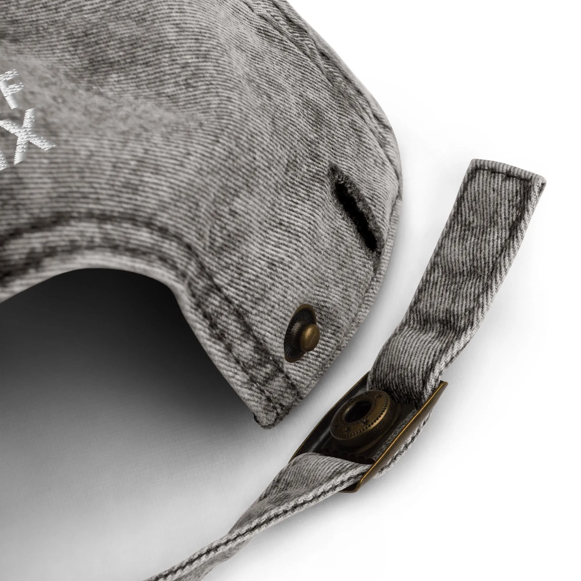 XCLUSIF POETIX WHITE LOGO Vintage Cotton Twill Cap