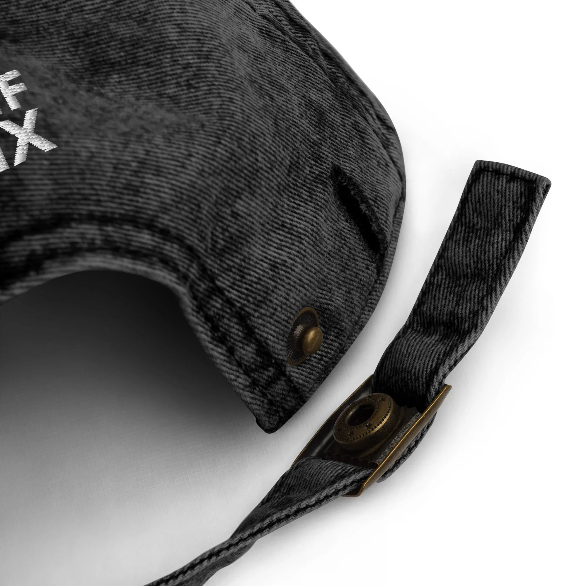 XCLUSIF POETIX WHITE LOGO Vintage Cotton Twill Cap